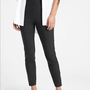 NWT Athleta Stellar tight size M petite black